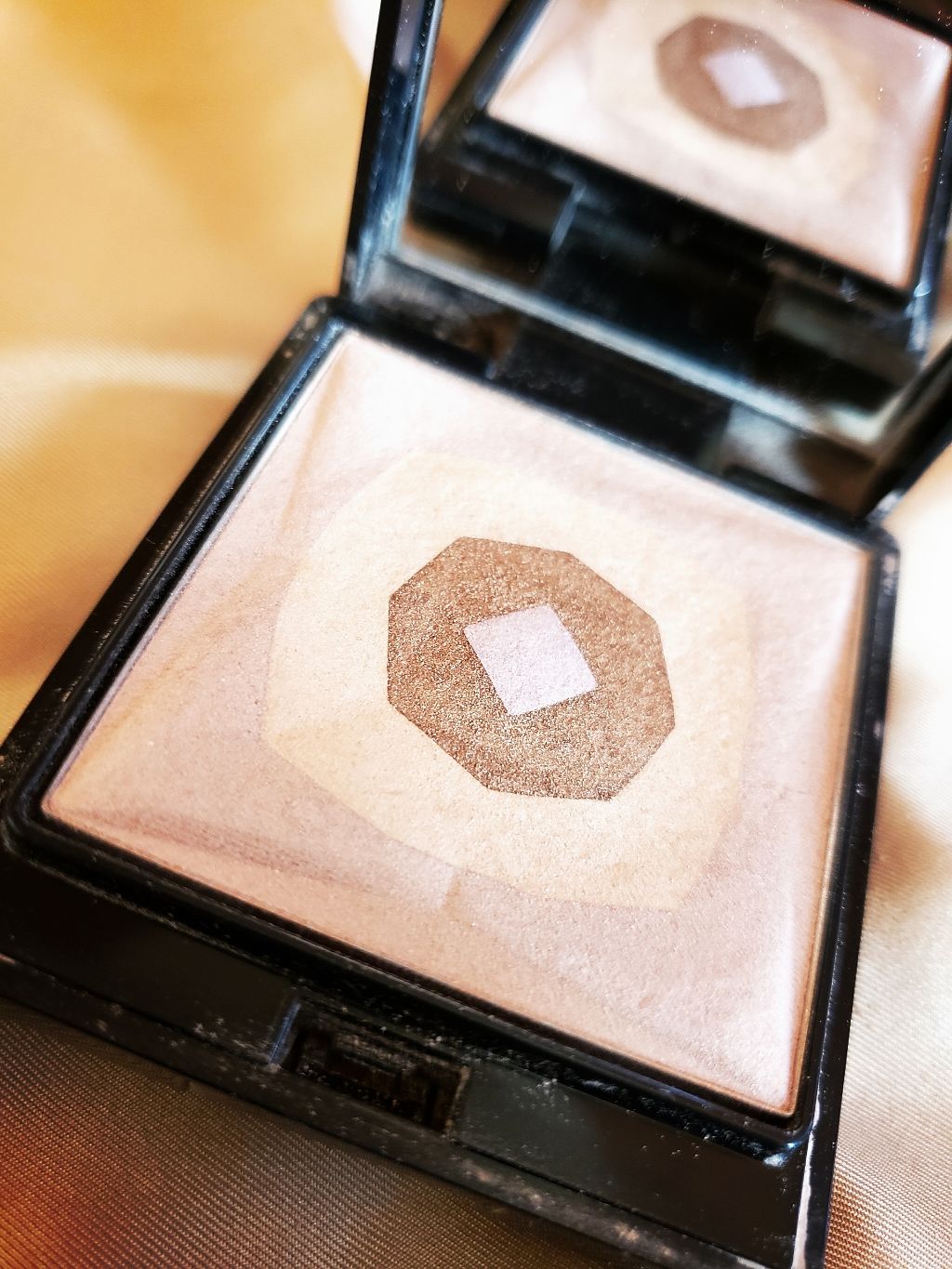 パレットヴィンテージ II/クレ・ド・ポー ボーテ/プレストパウダーを使ったクチコミ(2枚目)