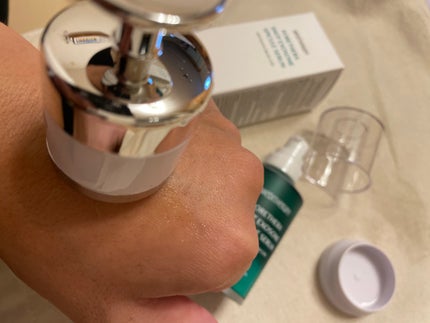 ぱぴ子/フォロバ100/ on LIPS 「ポアセラショットエクソソームスピキュールセラム・ミニマイザー美..」(5枚目)