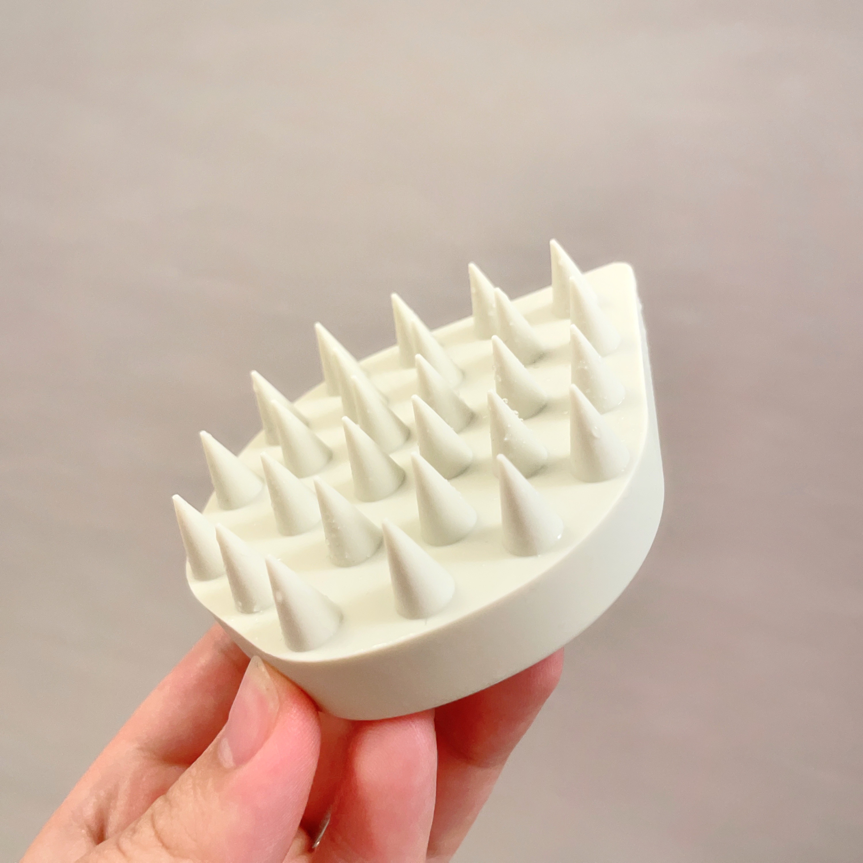 リラクシングマッサージブラシ/エトヴォス/スカルプブラシを使ったクチコミ（3枚目）