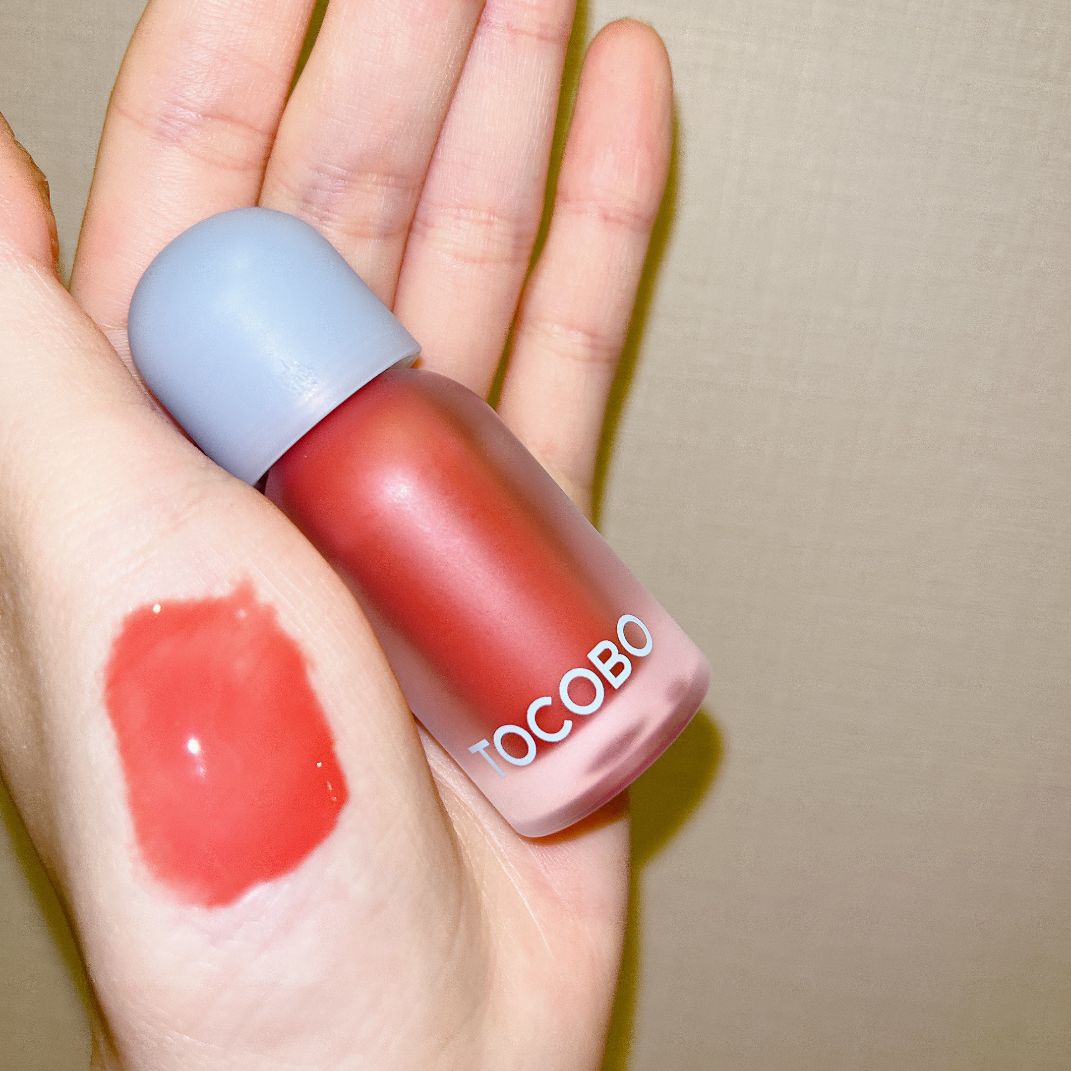 ジューシーベリープランピングリップオイル/TOCOBO/リップグロスを使ったクチコミ（2枚目）