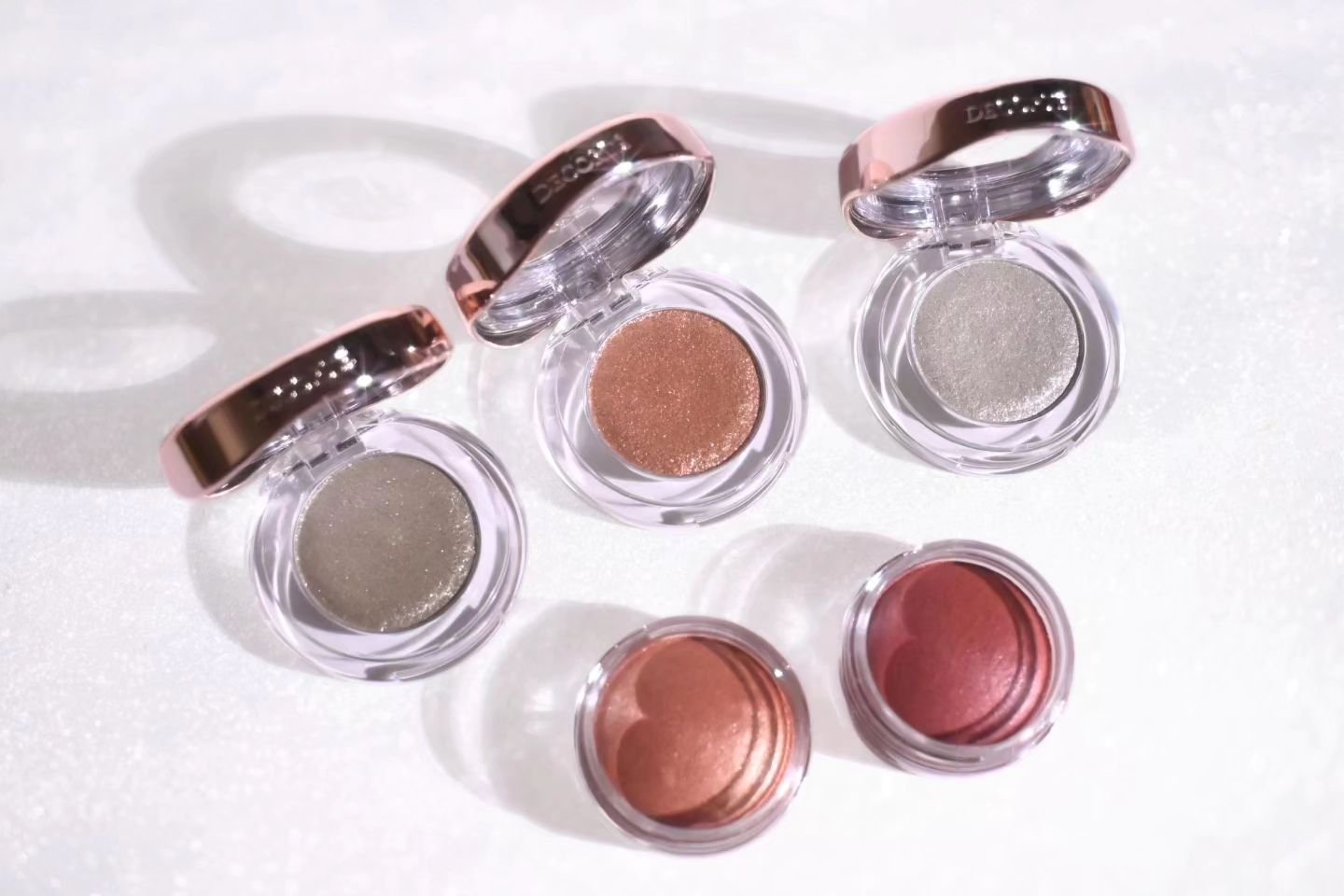 アイグロウジェム スキンシャドウ 31G sunlit skin/DECORTÉ/ジェル・クリームアイシャドウを使ったクチコミ（2枚目）