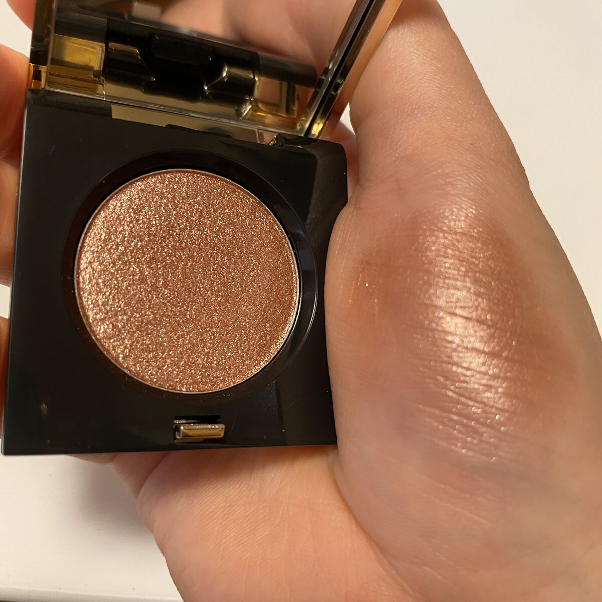 リュクスアイシャドウ/BOBBI BROWN/単色アイシャドウを使ったクチコミ（2枚目）