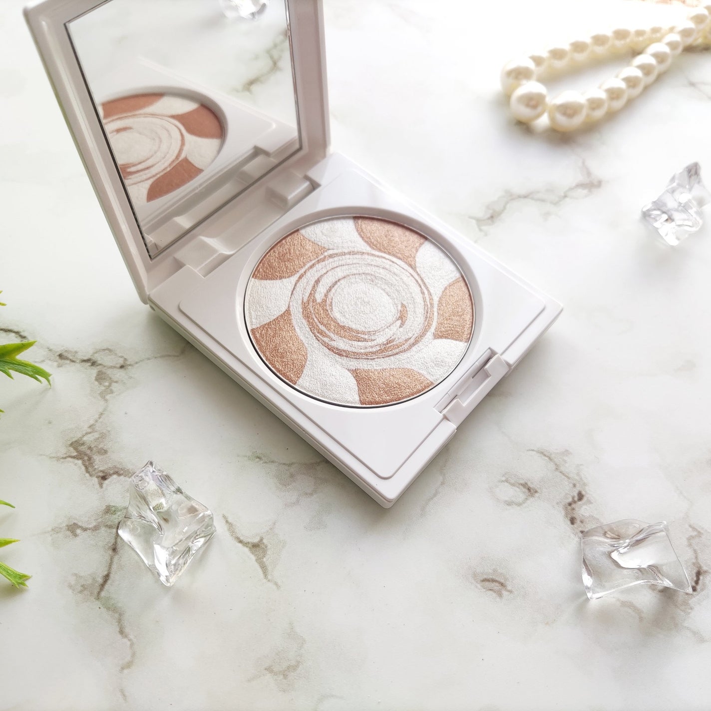 ダイヤモンドビジュライト/Macchia Label/パウダーハイライトを使ったクチコミ(4枚目)