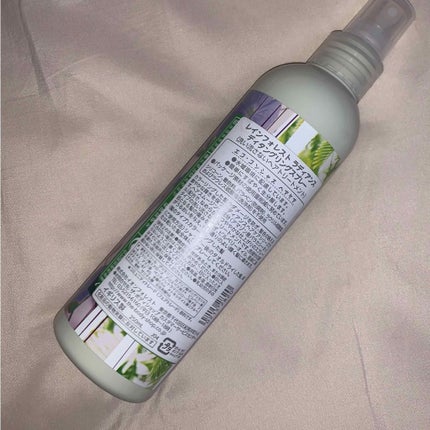 レインフォレスト ラディアンス ディタングリングスプレー/THE BODY SHOP/ヘアオイルを使ったクチコミ(2枚目)