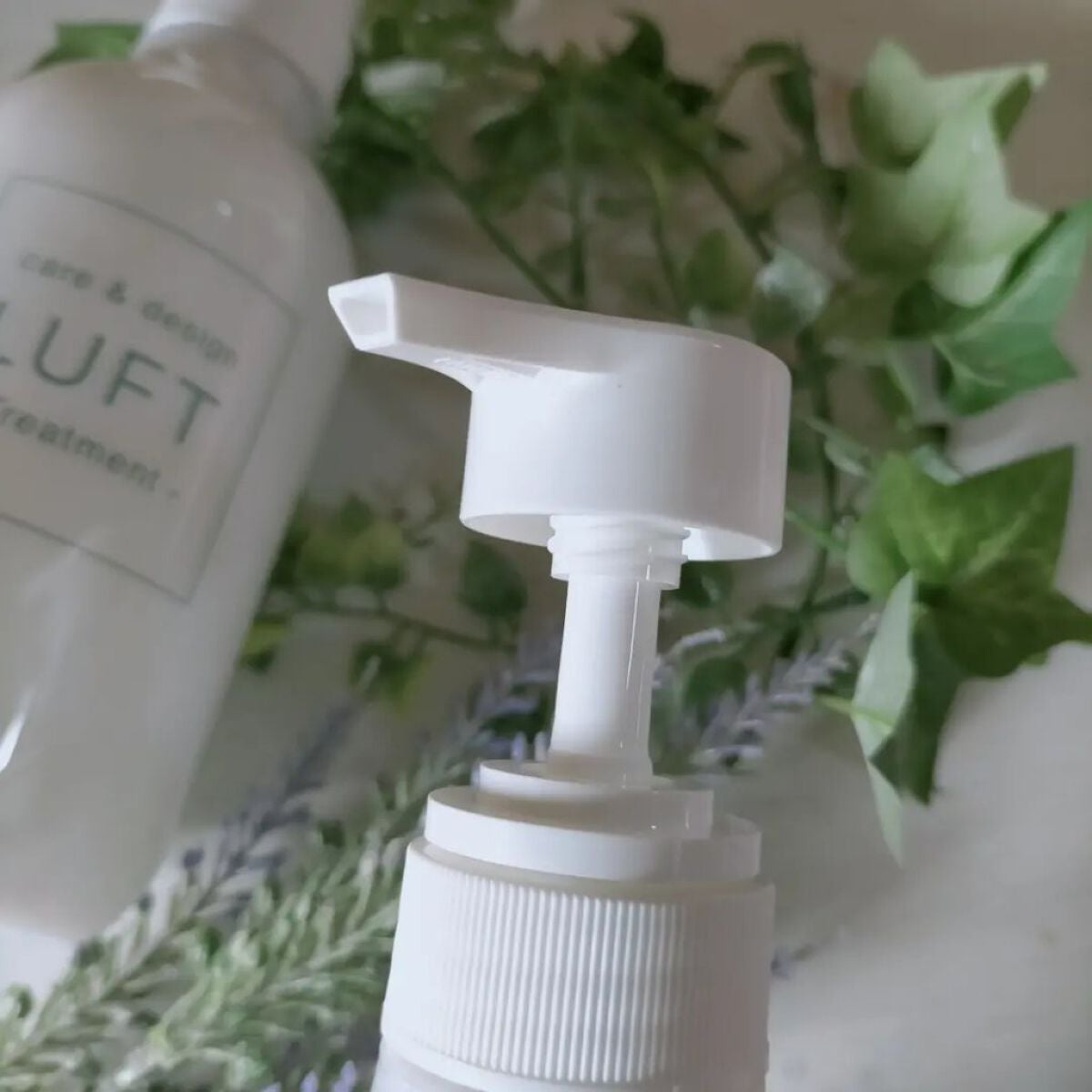 代名詞★フォロバ100% on LIPS 「【濃密泡シャンでまとまる】髪のパサつき、広がりが気になる。サロ..」(2枚目)