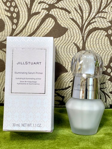 JILL STUART ジルスチュアート　イルミネイティング セラムプライマー

DECORTÉ ロージー グロウライザー

どっちがいいか分からなかったから、
どっちも買ってみた。。

で、顔面でも塗