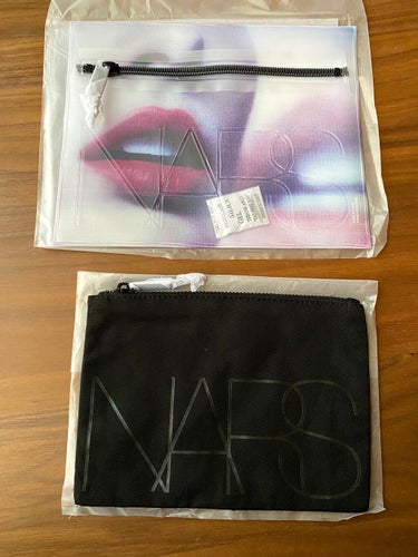 オーデイシャスリップスティック 9477/NARS/口紅を使ったクチコミ（2枚目）