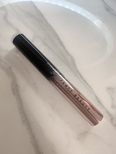 FULL FRONTAL VOLUME, LIFT & CURL MASCARA/FENTY BEAUTY BY RIHANNA/マスカラを使ったクチコミ（1枚目）