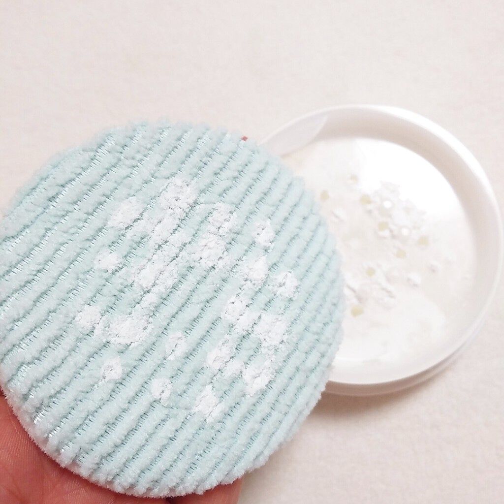 薬用さらさらデオドラントパウダー/デオナチュレ/デオドラント・制汗剤を使ったクチコミ（2枚目）