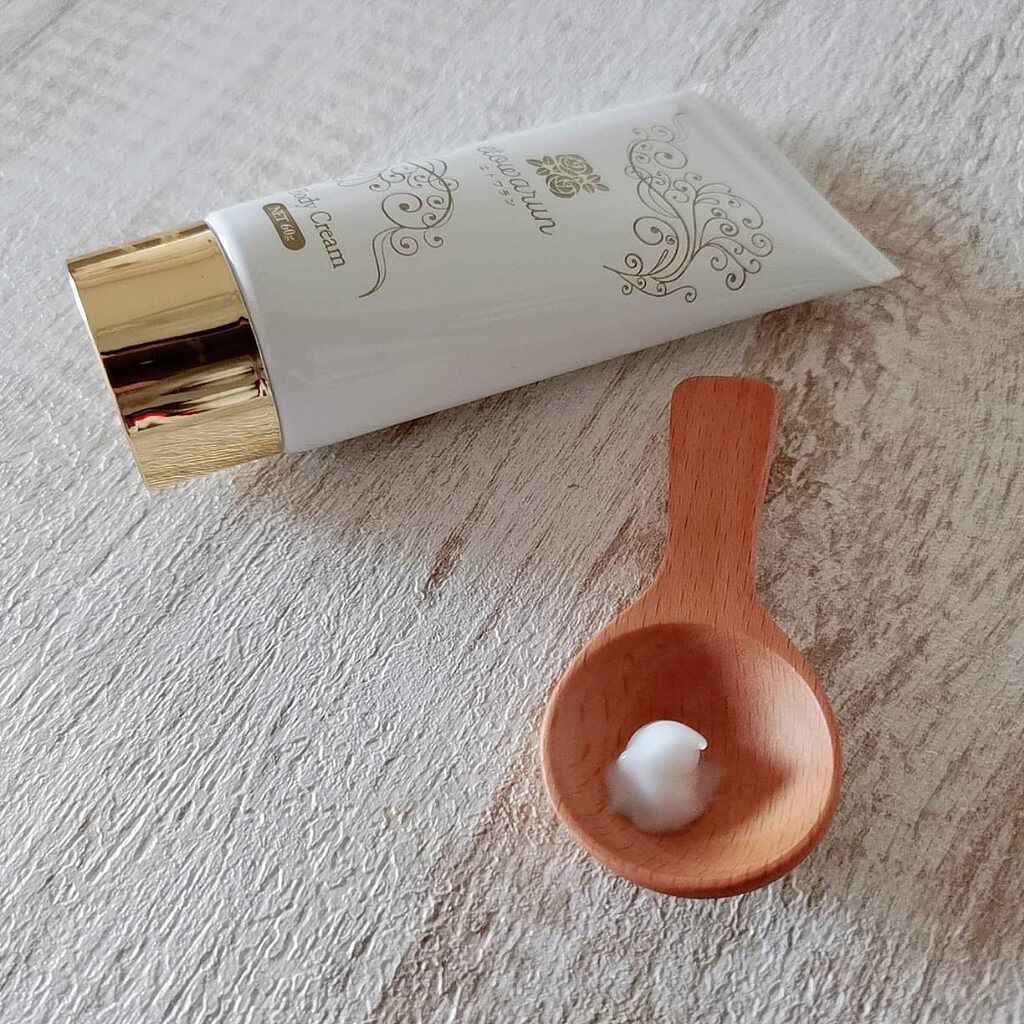 エトワラン マッサージクリーム/エトワラン/ボディクリームを使ったクチコミ（2枚目）