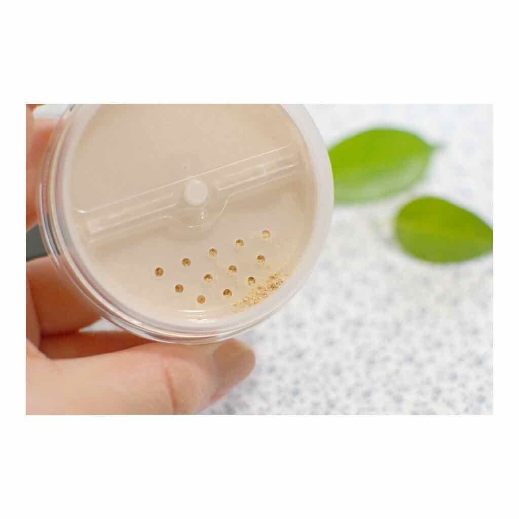 マットスムースミネラルファンデーション/エトヴォス/パウダーファンデーションを使ったクチコミ(2枚目)