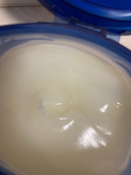 オリジナル ピュアスキンジェリー/ヴァセリン/ボディクリームを使ったクチコミ(3枚目)