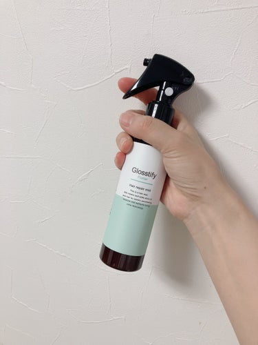 Glosstify ヘアリペアミストのクチコミ「お風呂上がりにスプレーしてドライヤーで乾かすだけ
サラッサラにまとまります！
香りもなくて他の.....」（1枚目）