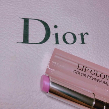 ୨୧⑅*dior アディクトリップグロウ

先日12日発売のアディクトリップグロウの限定色009を購入しました（＾_＾）

まず、色味がめちゃくちゃかわいいです！
唇に塗ってから少し時間が立つと色がより