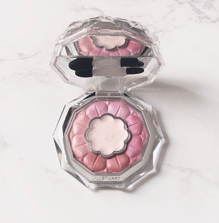 ブルームクチュール アイズ タイムレスグロウ/JILL STUART/アイシャドウパレットを使ったクチコミ(4枚目)