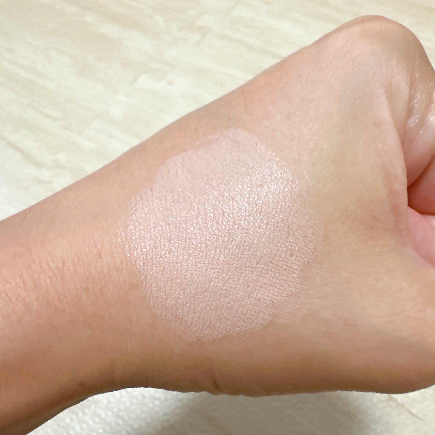 リアル フローレス ウェイトレス パーフェクティング コンシーラー/ローラ メルシエ/リキッドコンシーラーを使ったクチコミ(6枚目)