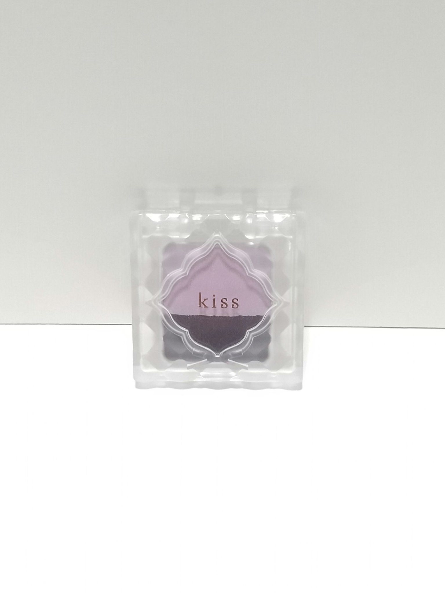 KiSS デュアルアイズBのクチコミ「⭐️⭐️⭐️⭐️☆
上品な輝き✨

KiSS
デュアルアイズB
06　Muscari

①シル.....」（1枚目）