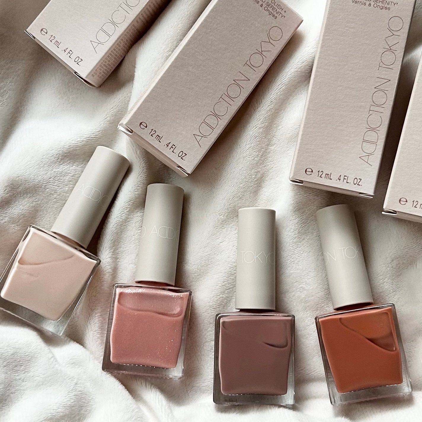 アディクション ザ ネイル ポリッシュ + “サイレンスト セレニティ”/ADDICTION/マニキュアを使ったクチコミ(1枚目)