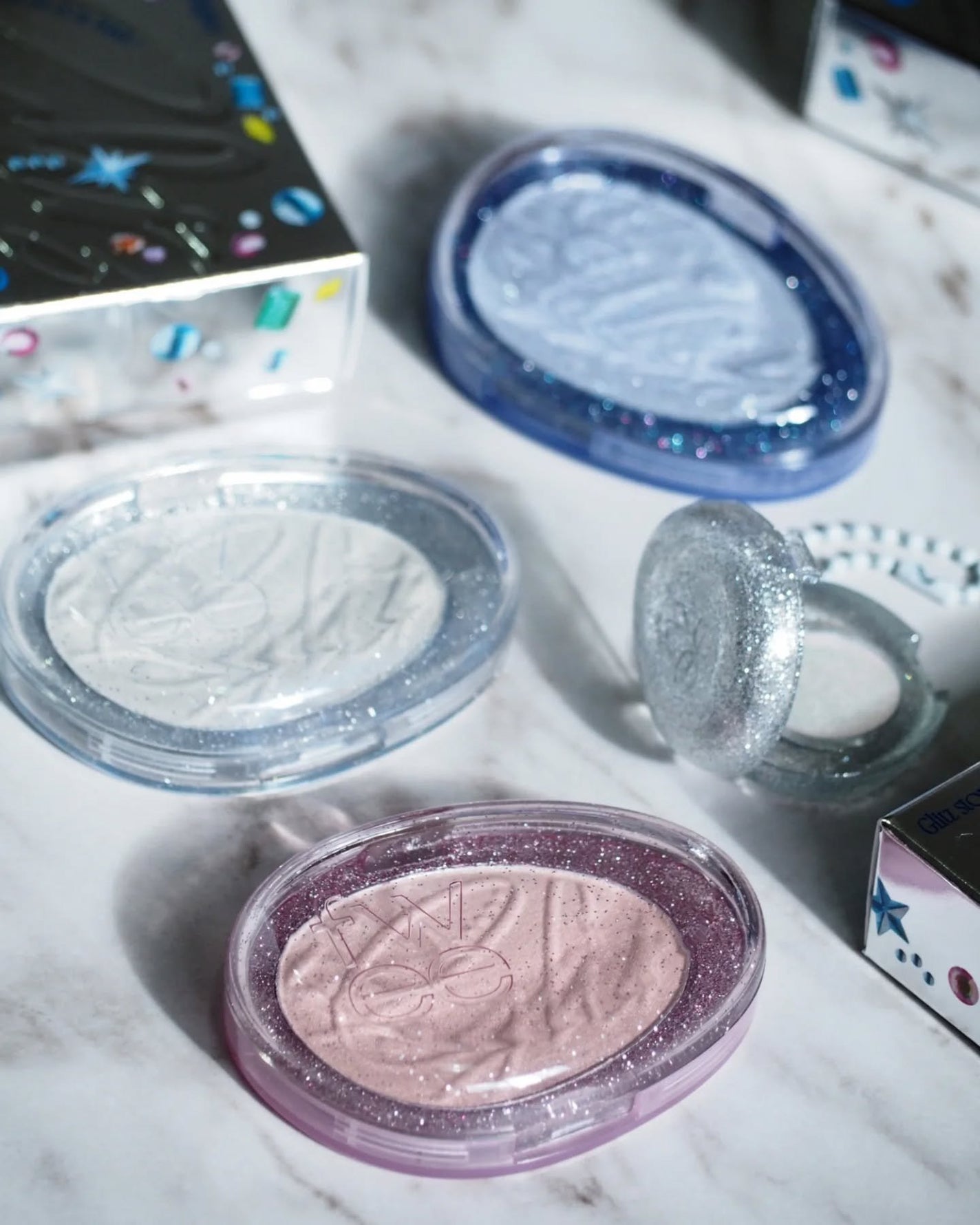 フィー グリッツストーンハイライター/fwee/パウダーハイライトを使ったクチコミ(4枚目)