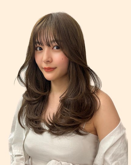 HARUNA on LIPS 「たっぷりレイヤー♡鎖骨辺りからスタートした、大人上品なレイヤー..」(5枚目)