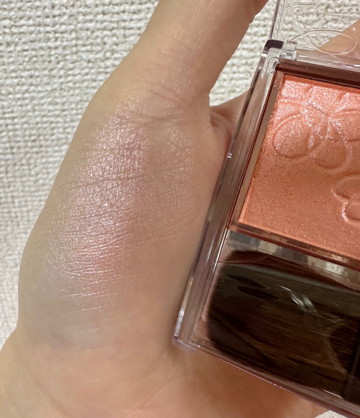 パールグロウニュアンサー/CEZANNE/パウダーハイライトを使ったクチコミ(3枚目)