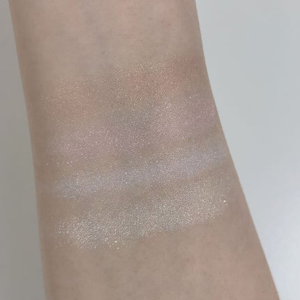 オーロラライズグロウハイライター/KATE/パウダーハイライトを使ったクチコミ(4枚目)