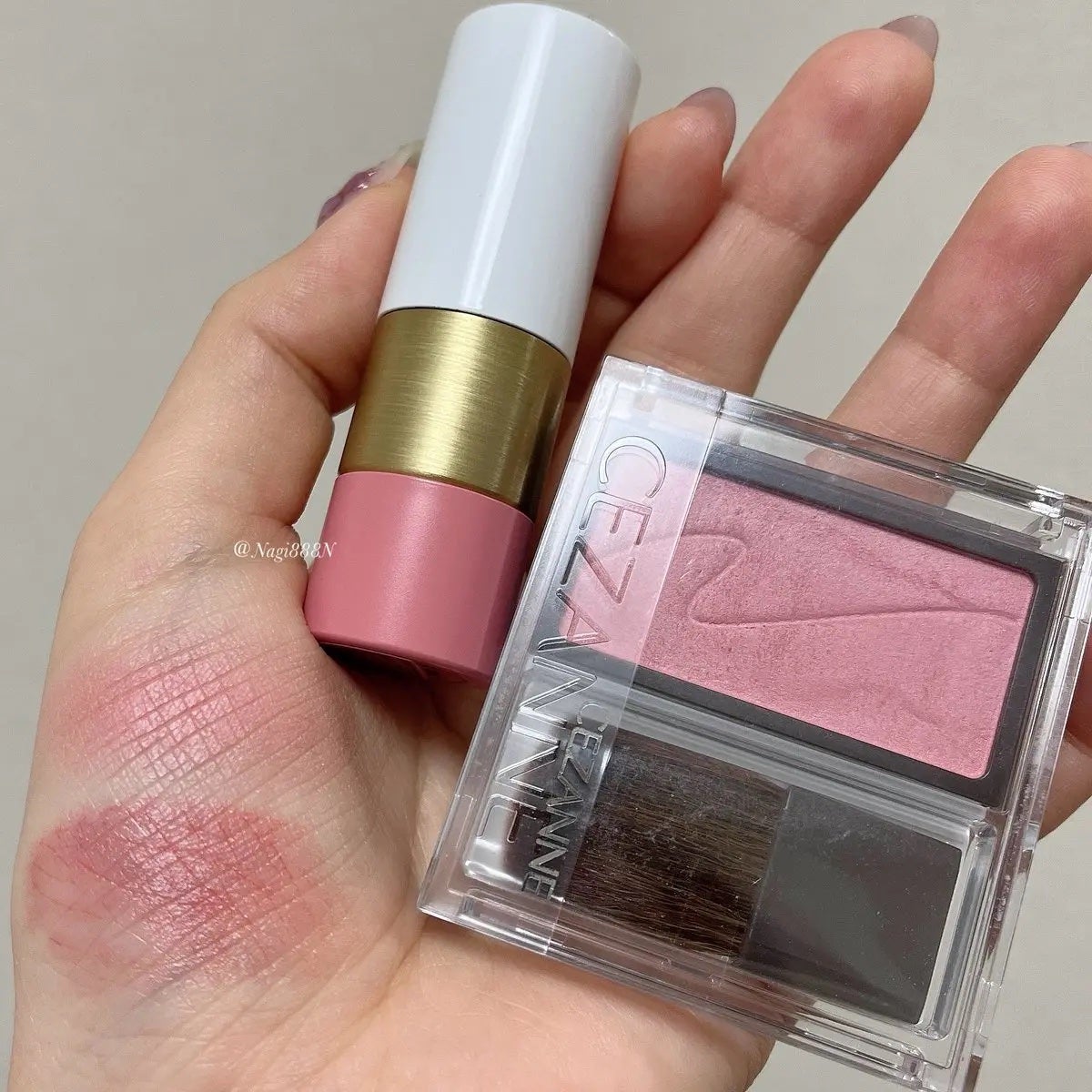 ローズ・エルメス ローズ ア レーヴル/エルメス/口紅を使ったクチコミ(2枚目)