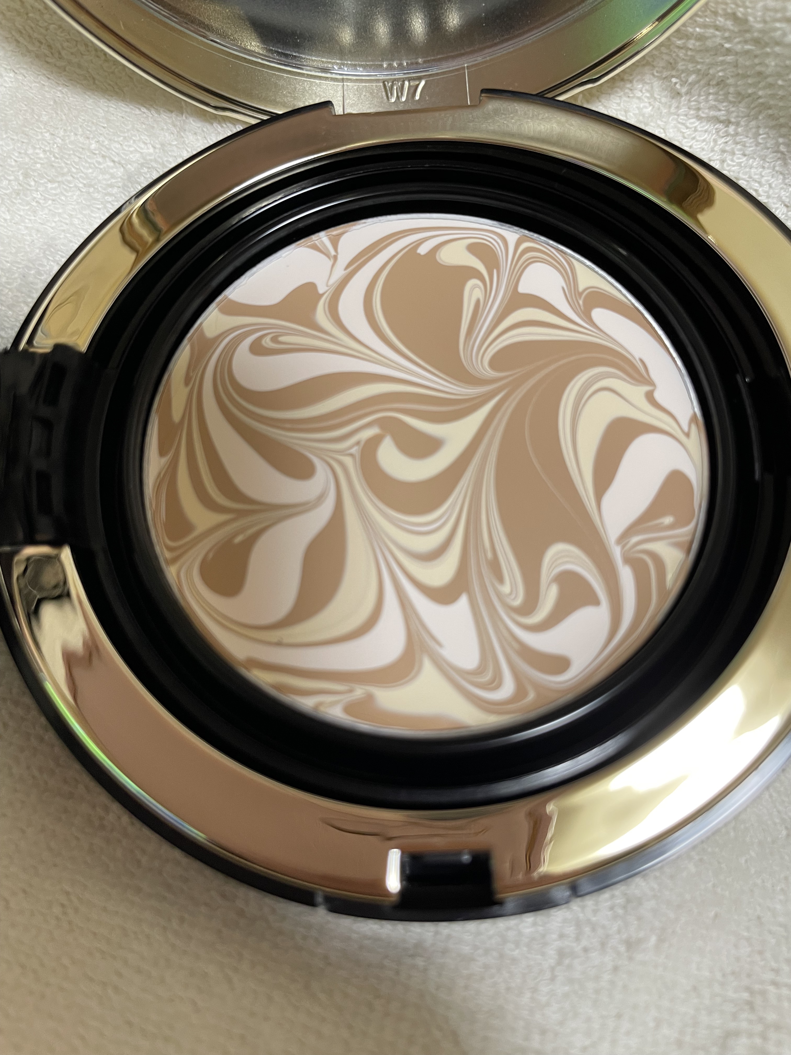 SIGNATURE ESSENCE COVER PACT　 インテンスカバー(13号)/AGE20’s/クリーム・エマルジョンファンデーションを使ったクチコミ（2枚目）