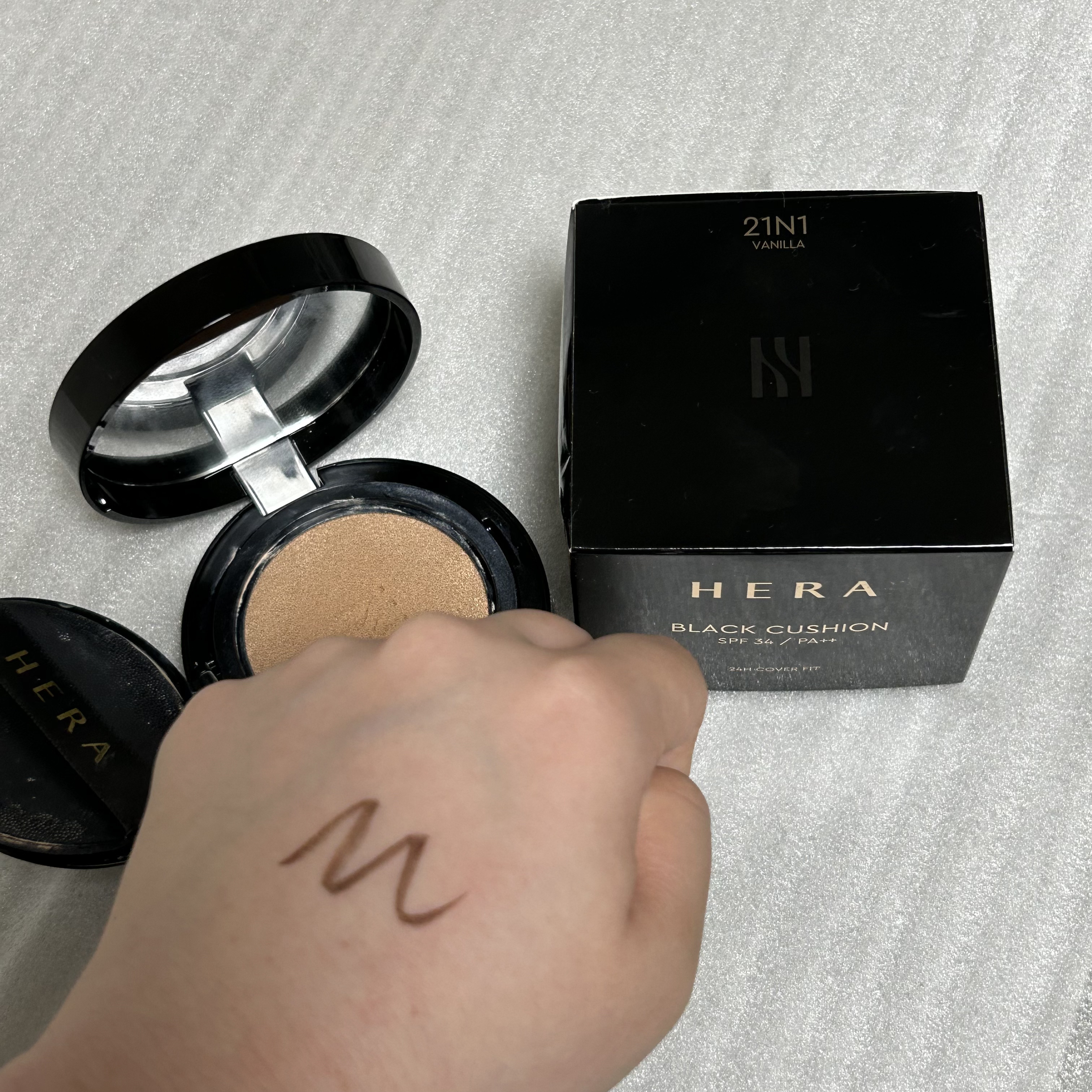 ブラック クッション/HERA/クッションファンデーションを使ったクチコミ（3枚目）