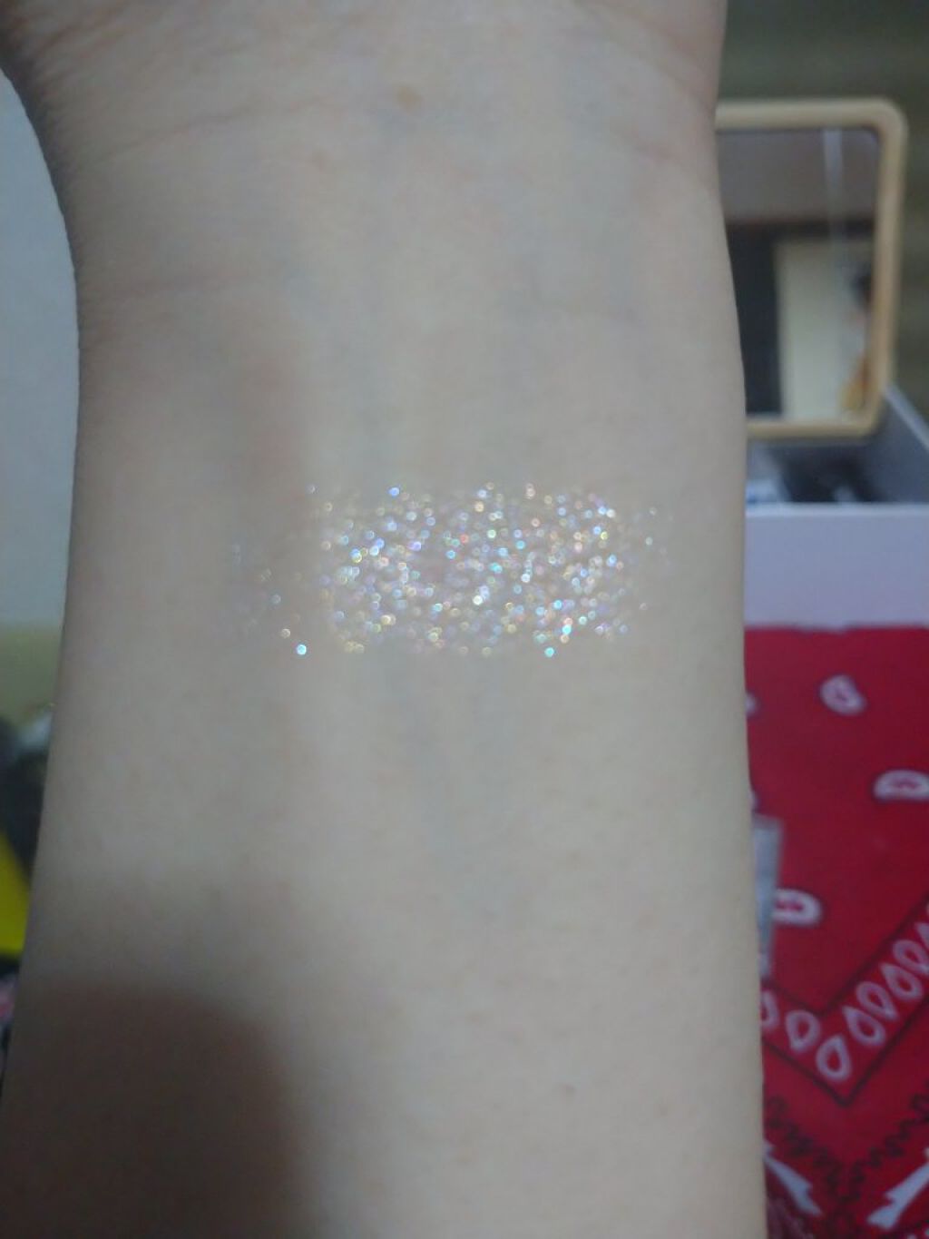 シングルアイシャドウ/aZTK/単色アイシャドウを使ったクチコミ（2枚目）