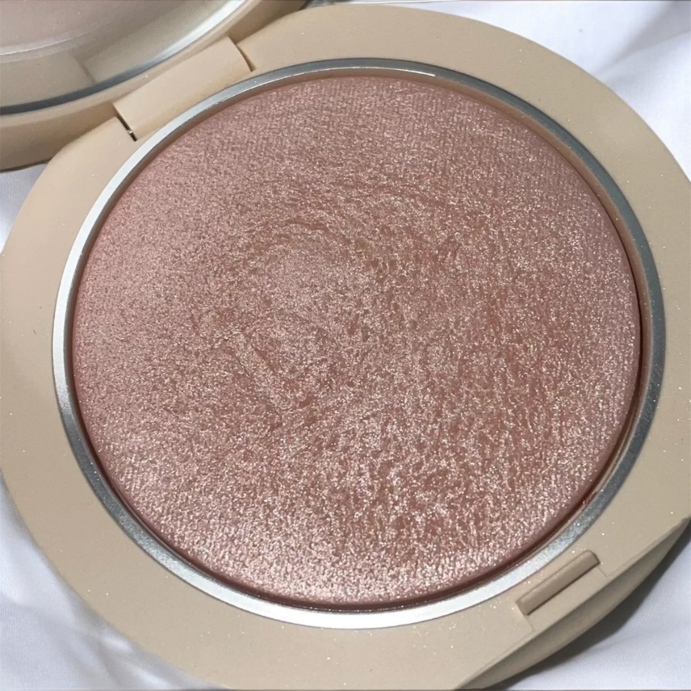 ディオールスキン フォーエヴァー クチュール ルミナイザー/Dior/プレストパウダーを使ったクチコミ(1枚目)