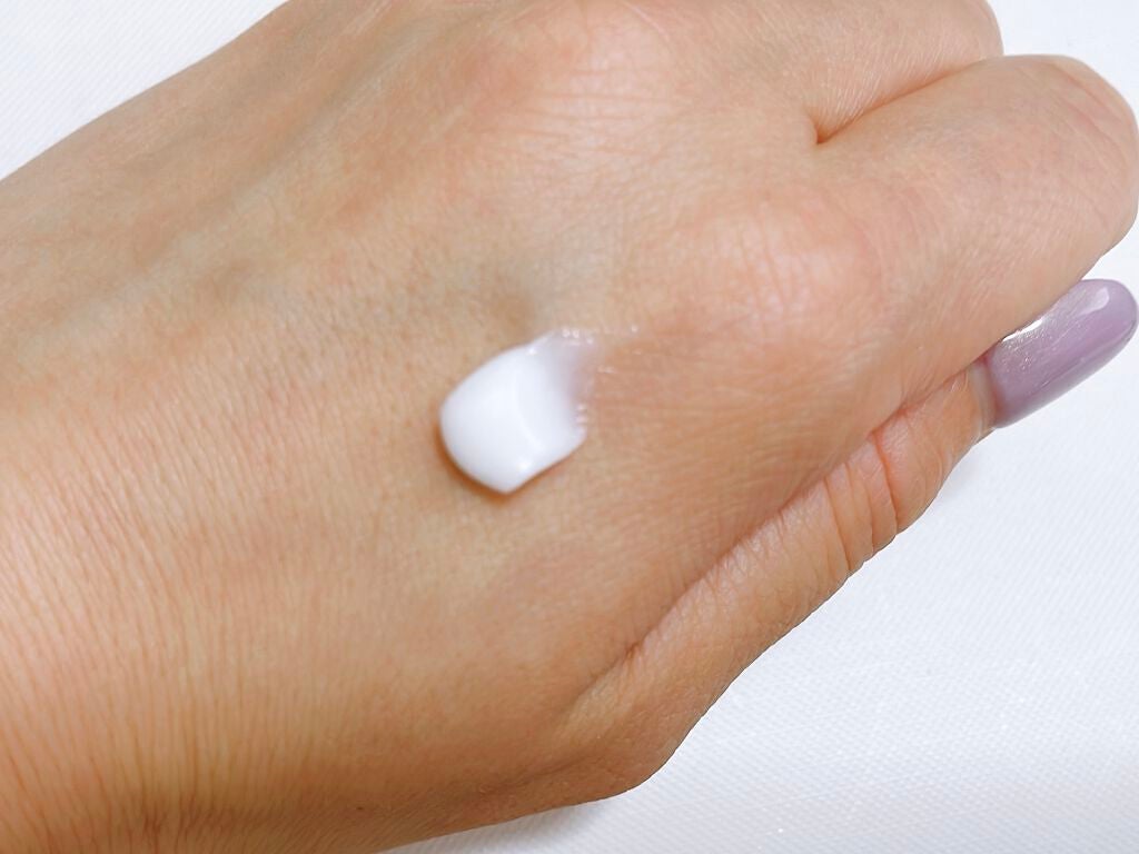 モイスト ハンドクリーム/EORA/ハンドクリームを使ったクチコミ(2枚目)