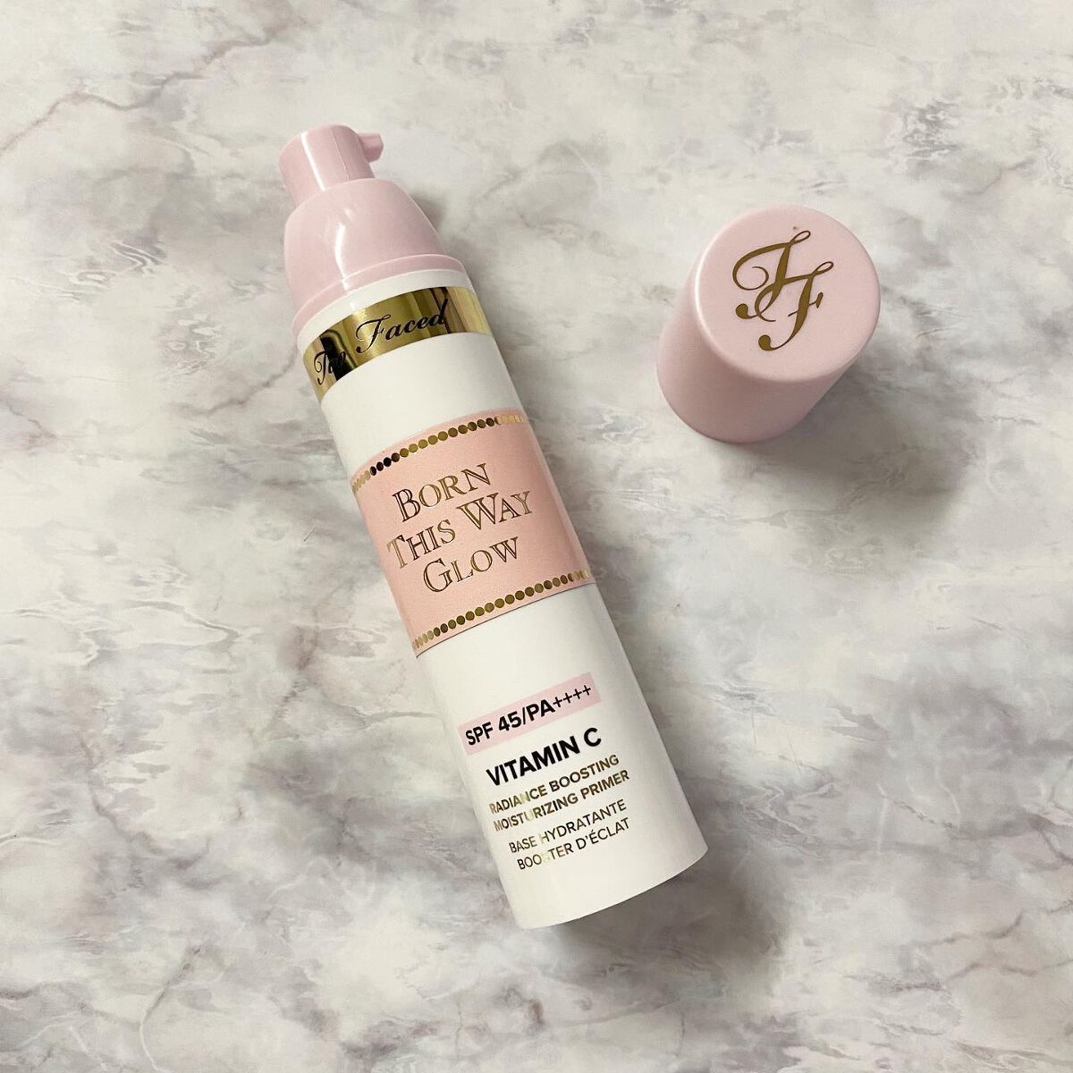 ボーン ディス ウェイ グロウ モイスチュアライジング メイクアップ プライマー/Too Faced/化粧下地を使ったクチコミ（3枚目）