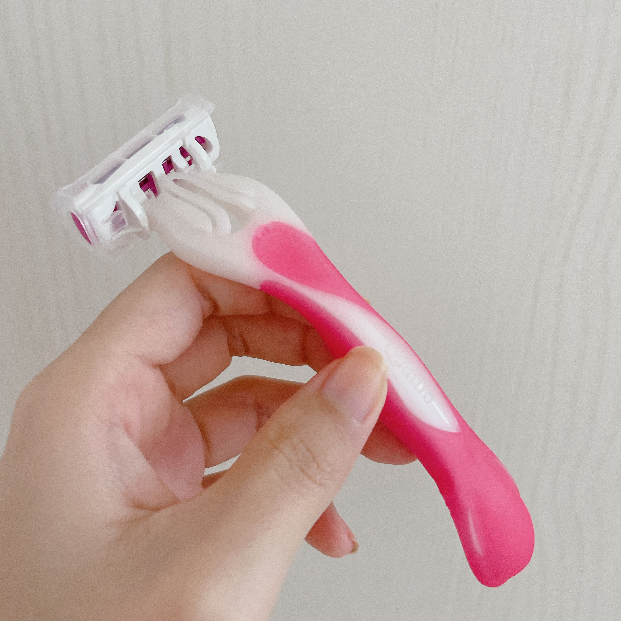 クアトロライト （２本入）/シック/シェーバーを使ったクチコミ（3枚目）