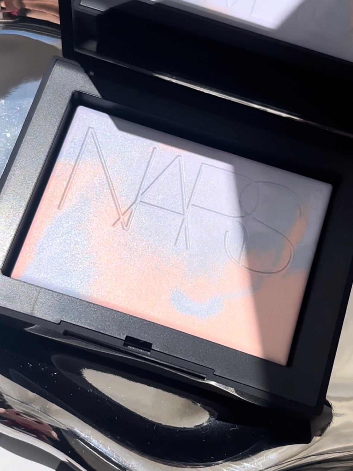 ライトリフレクティング プリズマティックパウダー/NARS/プレストパウダーを使ったクチコミ(3枚目)