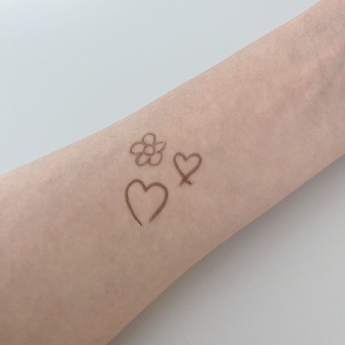 「密着アイライナー」極細クリームペンシル/デジャヴュ/ペンシルアイライナーを使ったクチコミ（2枚目）