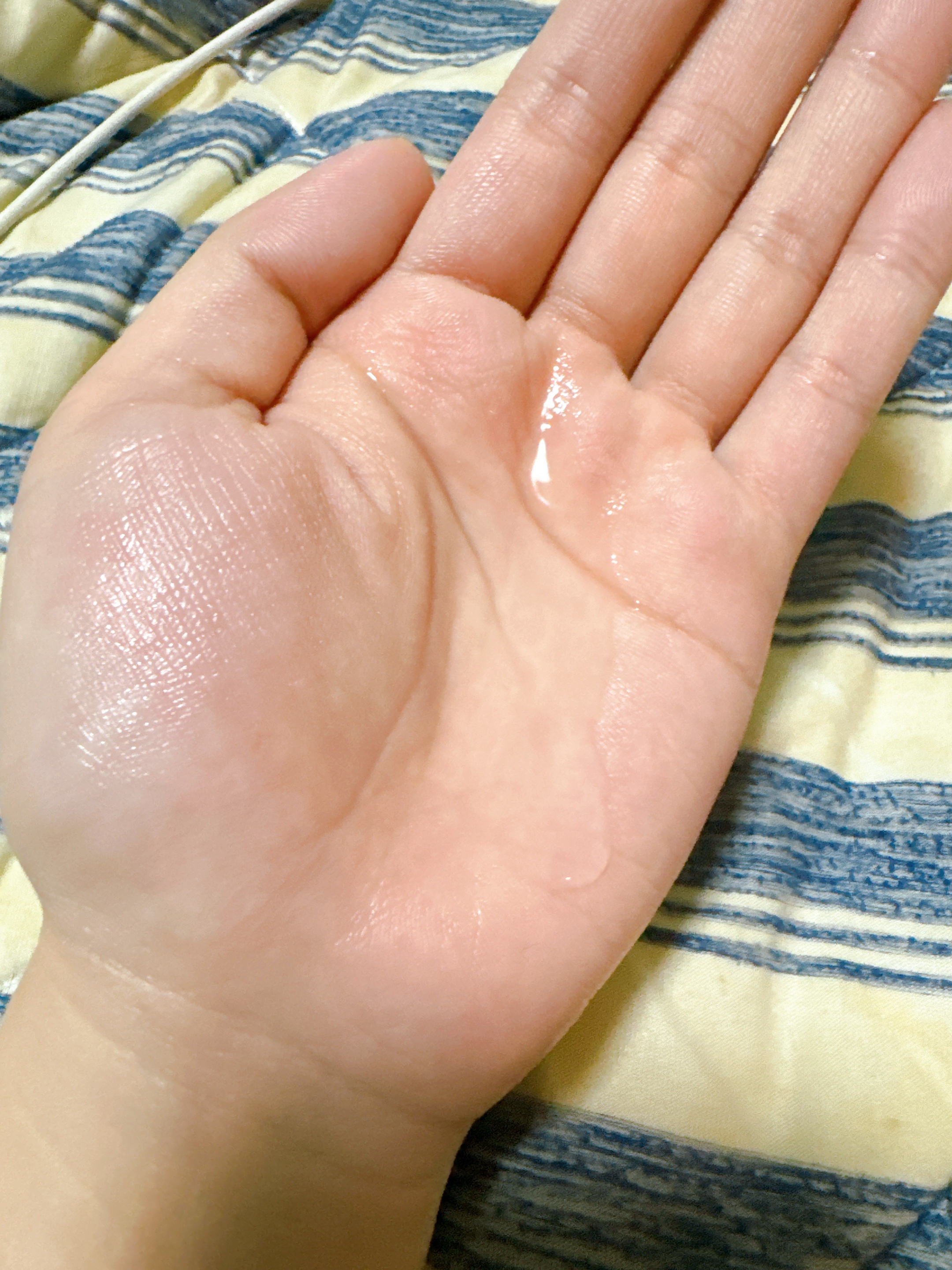 エッセンシャル プレミアム ウォータートリートメント EXスムース/エッセンシャル/アウトバストリートメントを使ったクチコミ（2枚目）