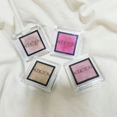 
◎ADDICTION
　→THE EYESHADOW (¥2,000)
　　19 9 1/2 (P)
　　67 Private Beach (P)
　　79 Material Girl (P)
　　1