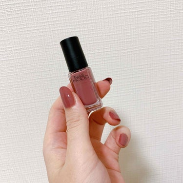 【ネイルホリック　RO602】

どツボなカラー💅
ほんとにかわいいけど濃い色は
塗るのが下手なのが目立ちます😔笑

でもネイルホリックは
ハケが細めなので塗りやすい🙆‍♂️

#ネイルホリック ねいる