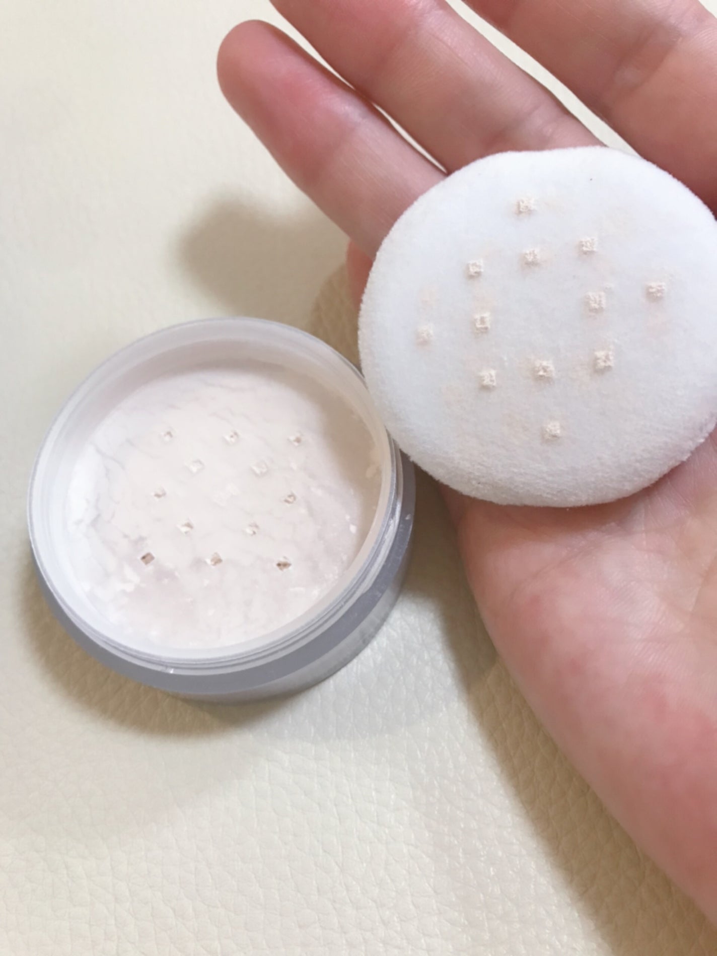 ノーセバム モイスチャーパウダー S/innisfree/フェイスパウダーを使ったクチコミ(2枚目)