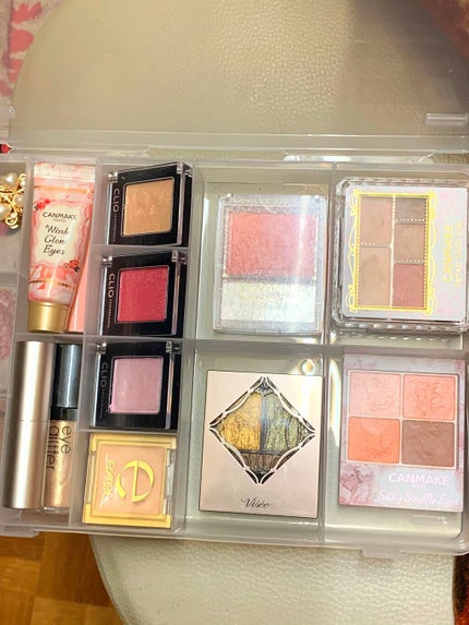 リサ・ラーソン♡クッションファンデマニア on LIPS 「日々コスメ買いすぎ💄なのに(笑)まだ#コスメ福袋まで?(⸝⸝ᵒ..」(7枚目)