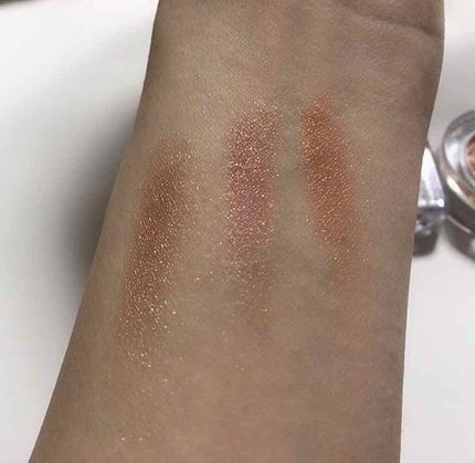 ルックアット マイアイジュエル/ETUDE/単色アイシャドウを使ったクチコミ(2枚目)