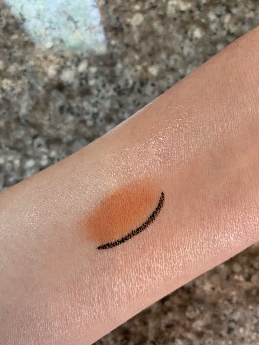 アディクション ザ アイシャドウ マット 016M 1970/ADDICTION/単色アイシャドウを使ったクチコミ（2枚目）