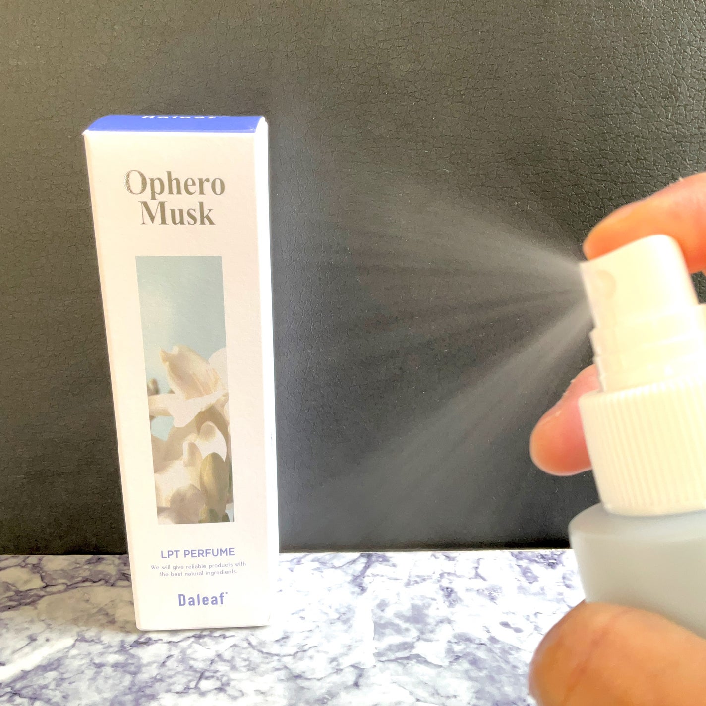 パフュームヘアパックインミスト Ophero Musk/Daleaf/アウトバストリートメントを使ったクチコミ(4枚目)