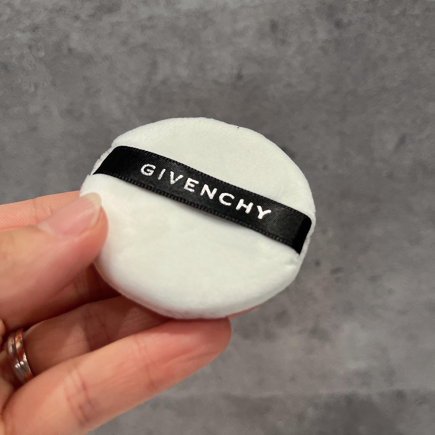プリズム・リーブル/GIVENCHY/ルースパウダーを使ったクチコミ（3枚目）