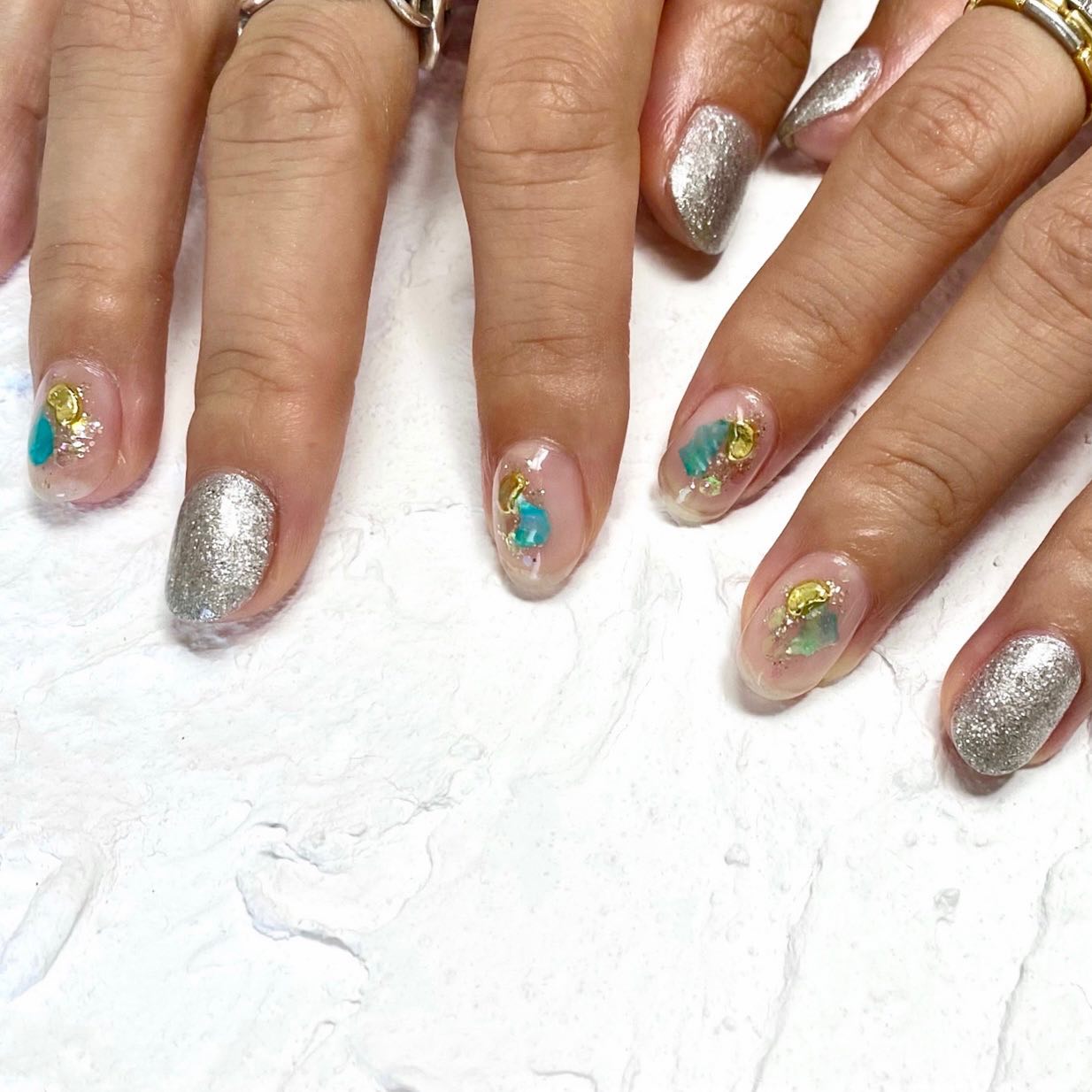 #ジェルネイル,#クリアネイル,#ネイル,#ニュアンスネイル,#オーロラネイル,#ミラーネイル,#マットネイル,#シェルネイル,#クリアマットネイル,#大人ネイル,#女子ネイル,#上品ネイル,#ラメネイル,#アレルギーレスネイル,#トレンドネイル,#うねうねネイル,#ストーンネイル,#春ネイルのネイルデザイン