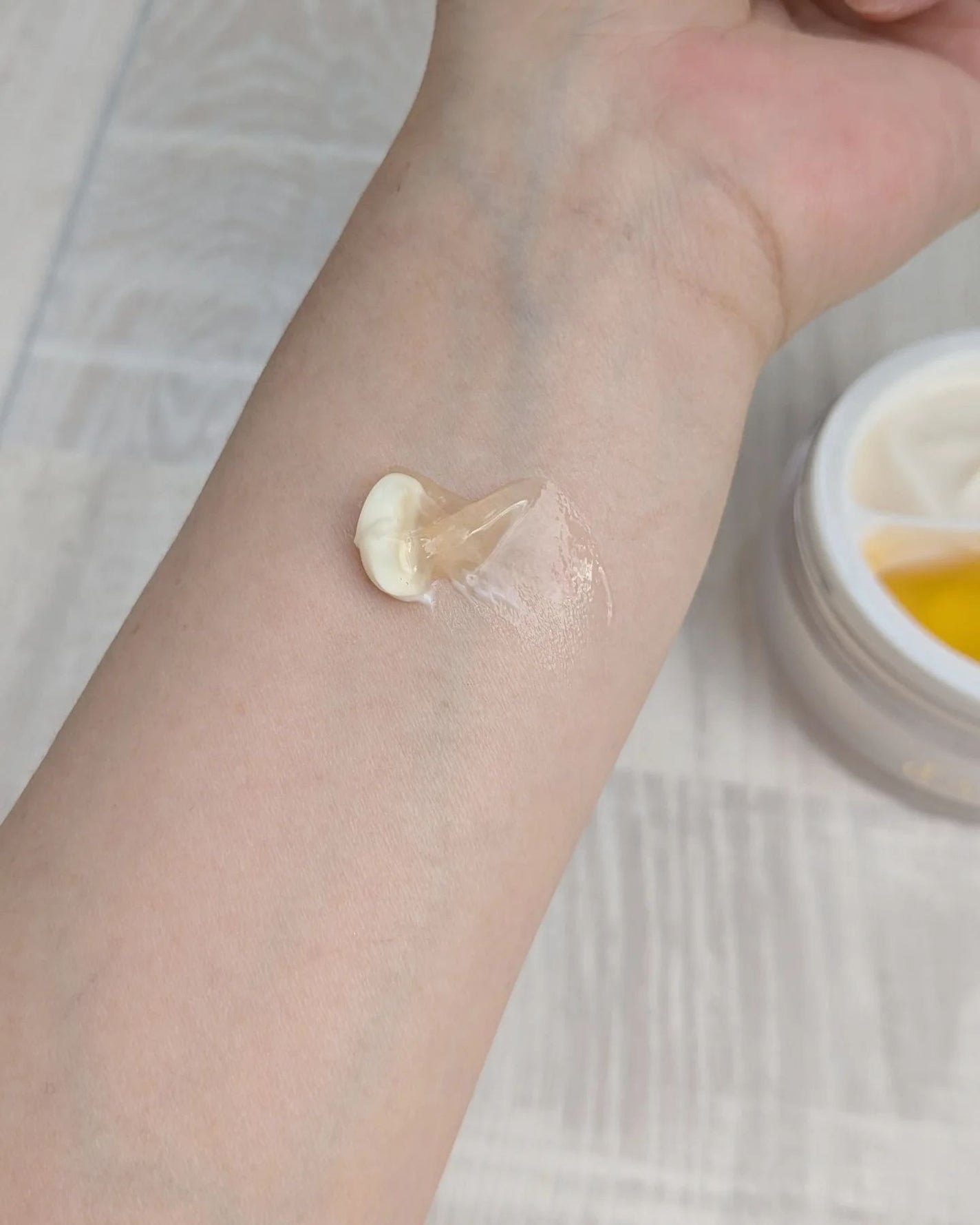 ホワイトトリュフダブルセラムアンドクリーム/ダルバ/フェイスクリームを使ったクチコミ(5枚目)