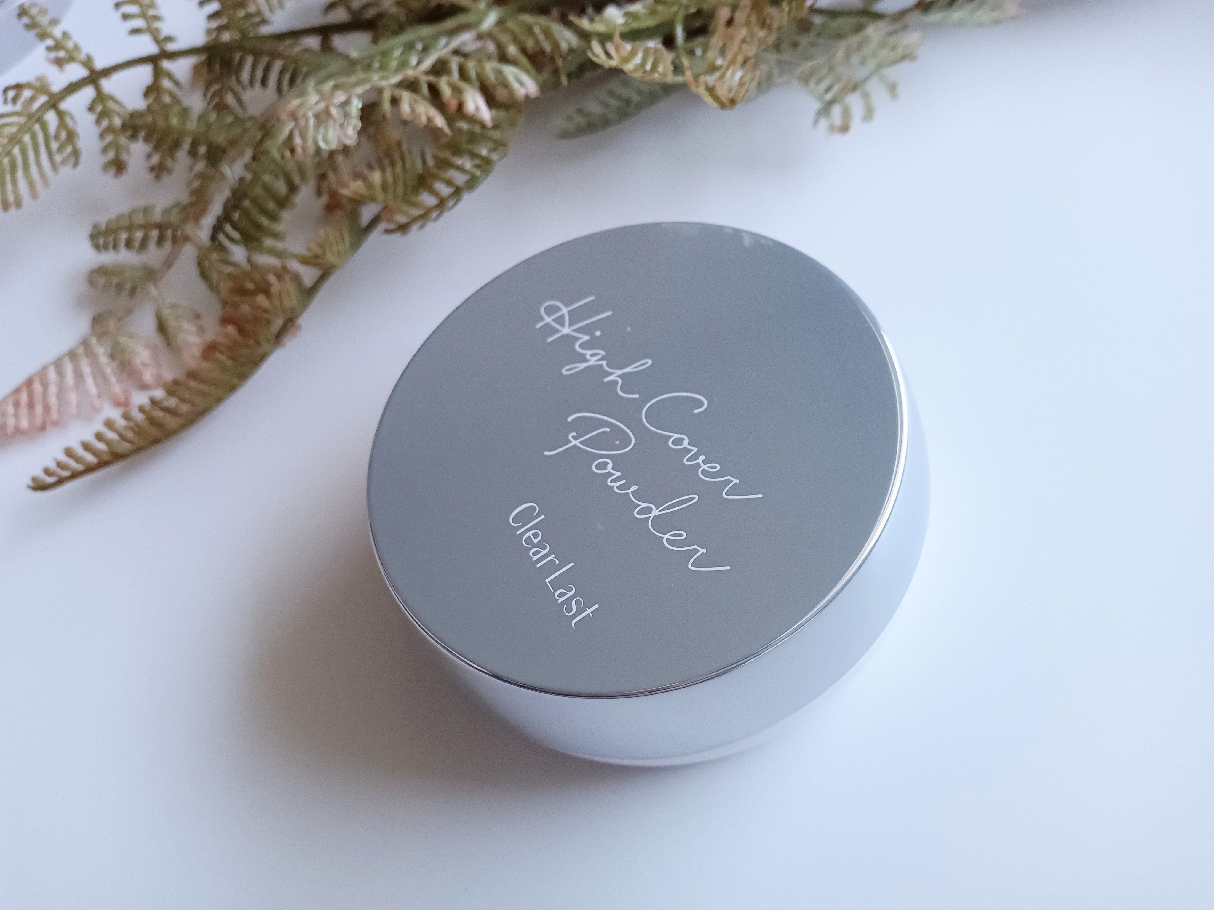 クリアラスト クリアラスト フェイスパウダー N 薬用美白オークルのクチコミ「クリアラスト　フェイスパウダー N 薬用美白オークル<医薬部外品> 

メラニンの生成を抑え、.....」（1枚目）