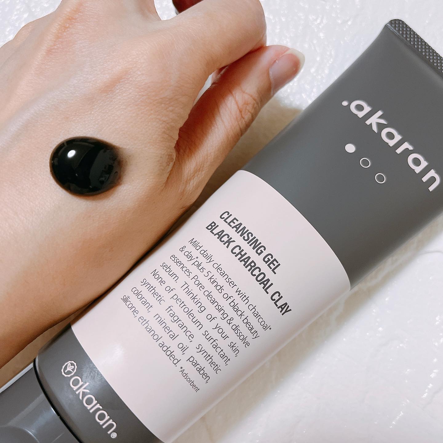 ブラックジェルクレンジング/.akaran/クレンジングジェルを使ったクチコミ（2枚目）