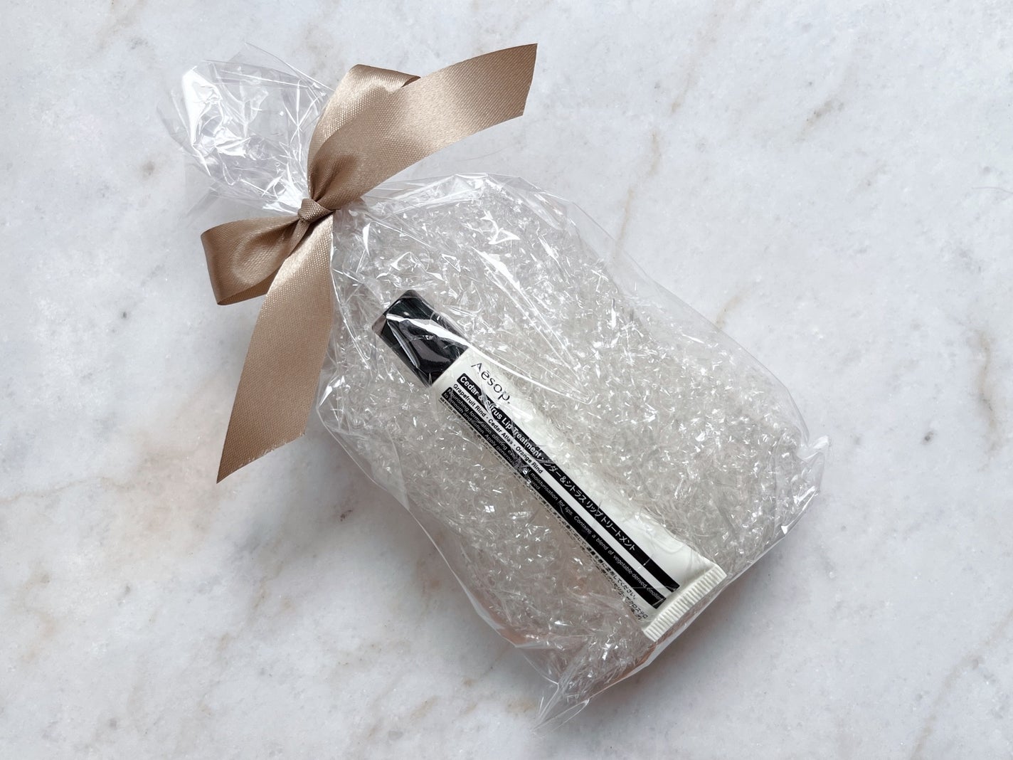 Cedar & Citrus Lip Treatment/Aesop/リップ美容液を使ったクチコミ(2枚目)